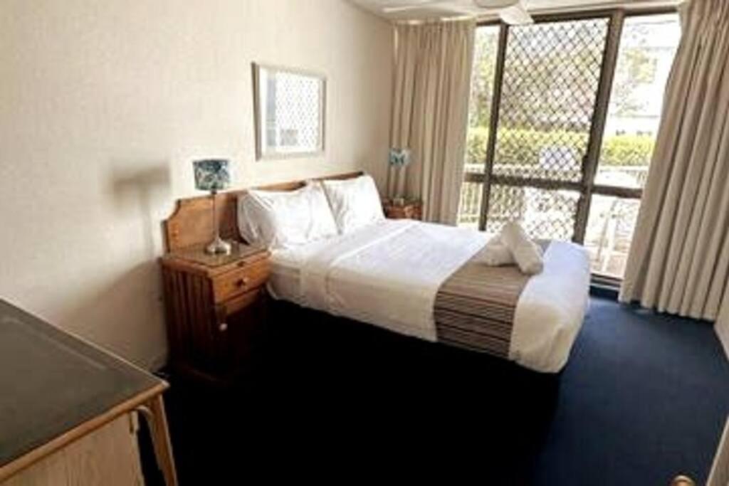 2 Bedroom Ocean View - Alexandria Apartments -Alexandra Headland Maroochydore Extérieur photo